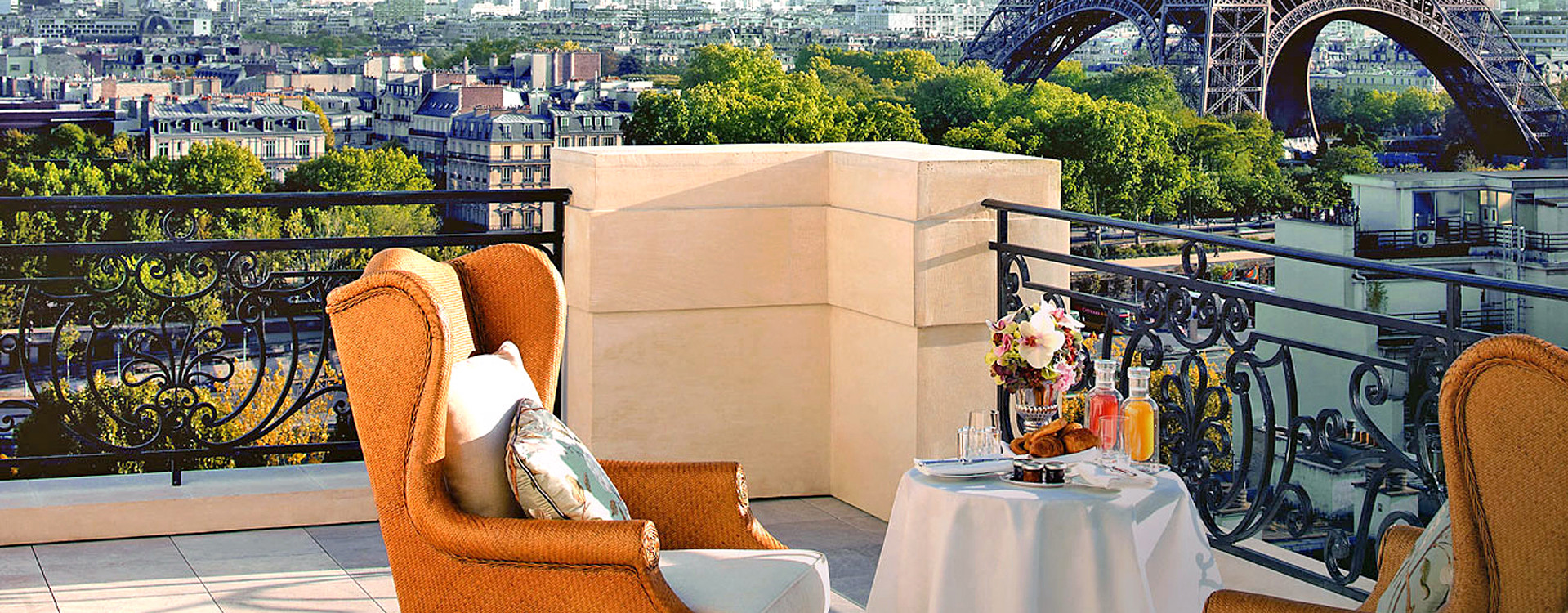 Shangri-La Paris вид на Эйфелеву башню
