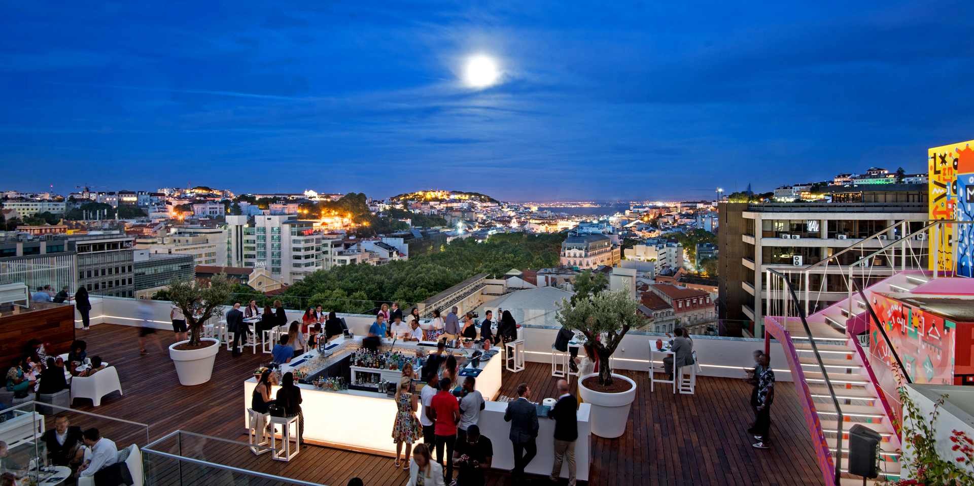 Sky Bar в Tivoli Avenida Liberdade Лиссабон