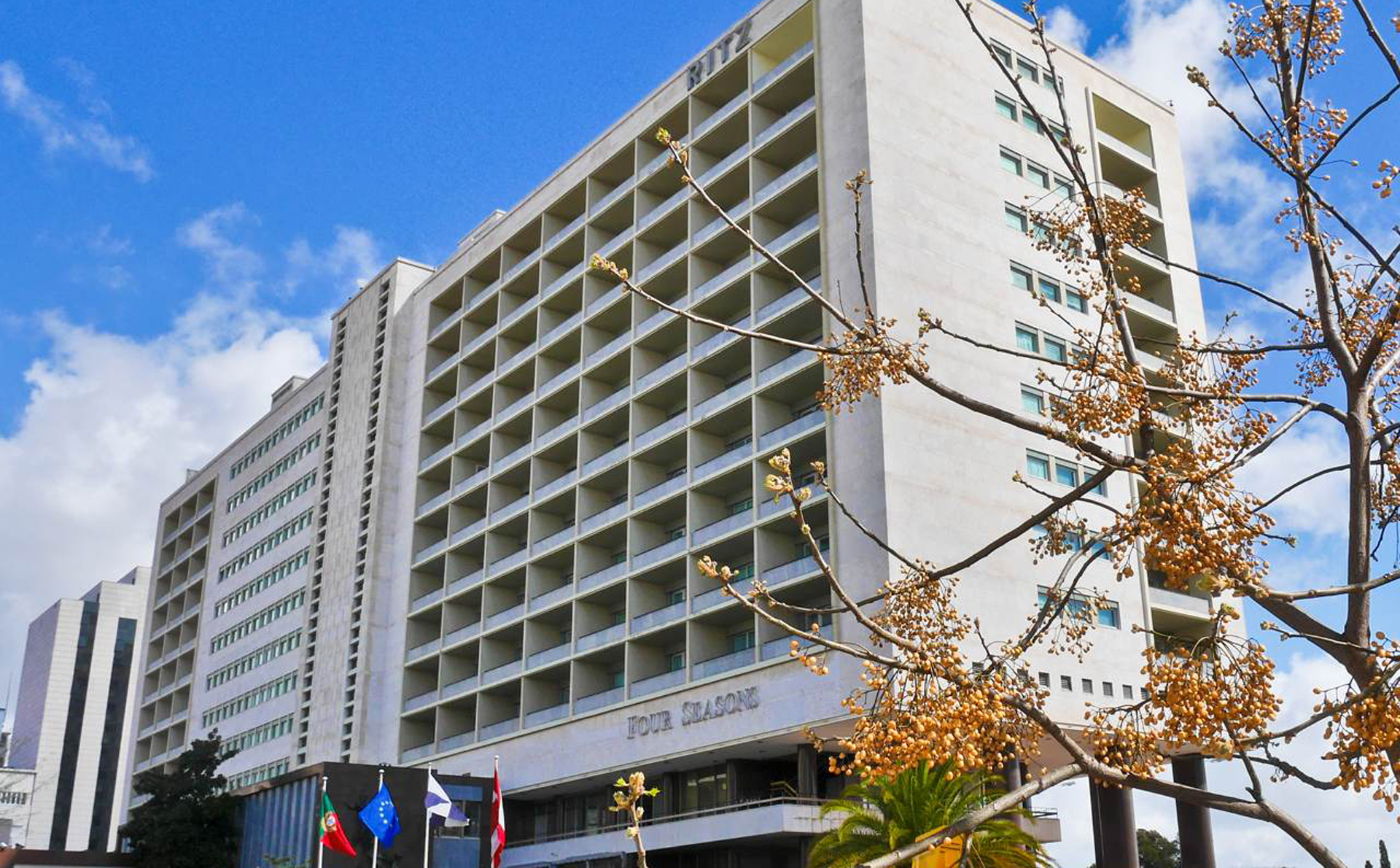 Four Seasons Hotel Ritz Lisbon экстерьер